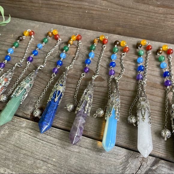 CHAKRA Crystal Pendulums - Picture 2 of 7